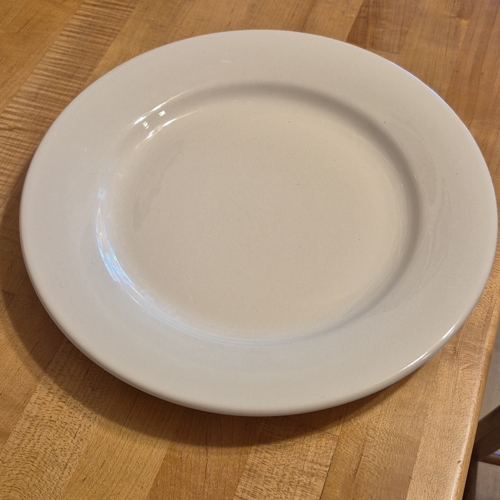 William Sonoma Belvedere Cream Dinner Plate 11.5 Inches Ceramic Made In Portugal